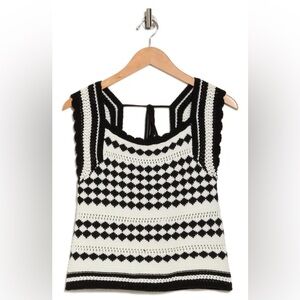 DR2 BY DANIEL RAINN
Two-tone Knit Tank Top In Natural Black and White Crochet